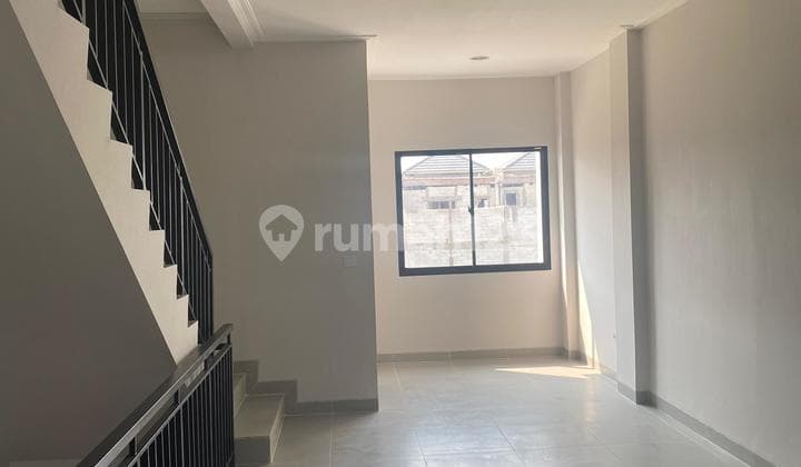 Ruko Siap Huni di Daerah Elit Pantai Indah Kapuk (Pik) 2, Depan Patung Naga