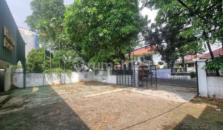 Ruang Usaha Atau Kantor Area Komersil Parkir Luas