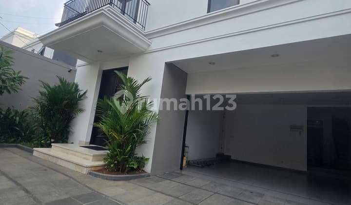 Rumah Bagus Siap Huni, Area Strategis Senopati Scbd