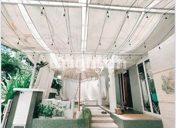 RUMAH TERAWAT MODEL MODERN SIAP HUNI DENGAN HARGA MENARIK DI KOMERSIAL AREA SURABAYA BARAT