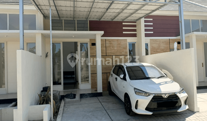 Rumah Nyaman dengan Konsep Minimalis Modern Dekat dengan Medokan, Wonorejo, Tol Waru Juanda, Raya Merr