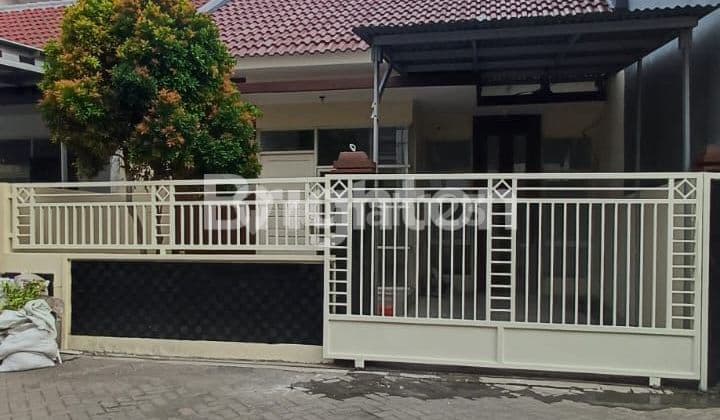 RUMAH TERAWAT DAN SIAP HUNI DEKAT KENJERAN, SURAMADU, KEDUNG COWEK, PAKUWON CITY, RAYA MERR