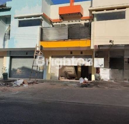 SHOPHOUSE SUITABLE FOR INVESTMENT WITH A STRATEGIC LOCATION IN CITRALAND, A STEP AWAY FROM JLLB SURABAYA