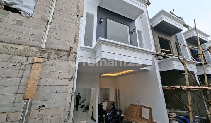 For Sale: 2-Story House in Strategic Location in Jagakarsa.