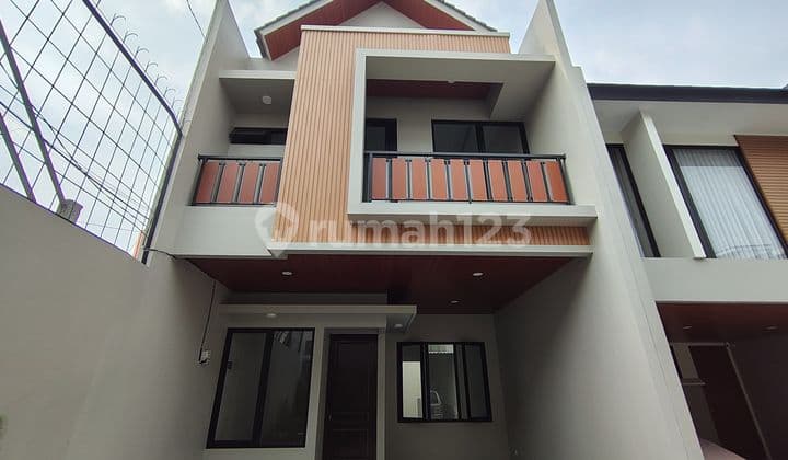 Di Jual Rumah Lokasi Strategis di Jagakarsa