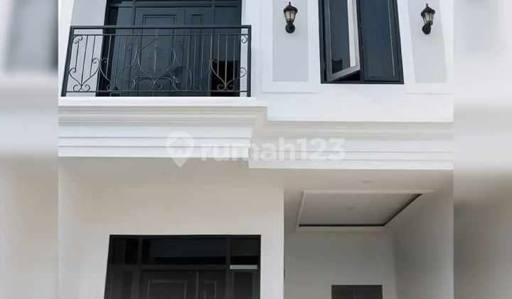 Di Jual Rumah 2 Setengah Lantai Rootof Lokasi Strategis Bebas Bajir Dijagakarsa Jakarta Selatan Akses Strategis