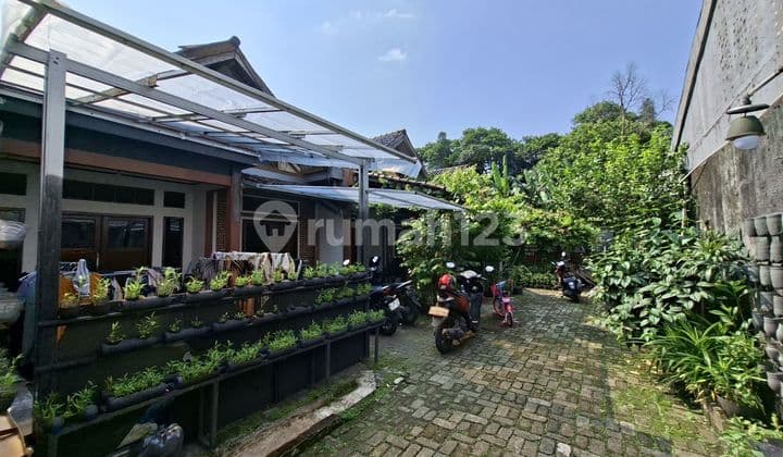 For Sale House Strategically Located in Kukusan, Depok