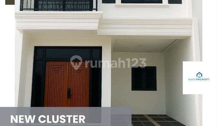 For Sale 2.5-Story House in a Strategic Location in Jagakarsa