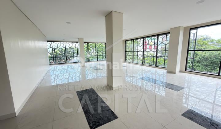 Gedung 7 Lantai Tengah Kota Area Tidak Jauh Dari Alun-Alun Kota Bandung