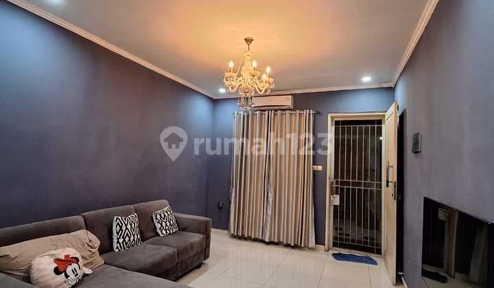 Rumah Design Cantik Di Taman Semanan Indah 2,5 Lantai