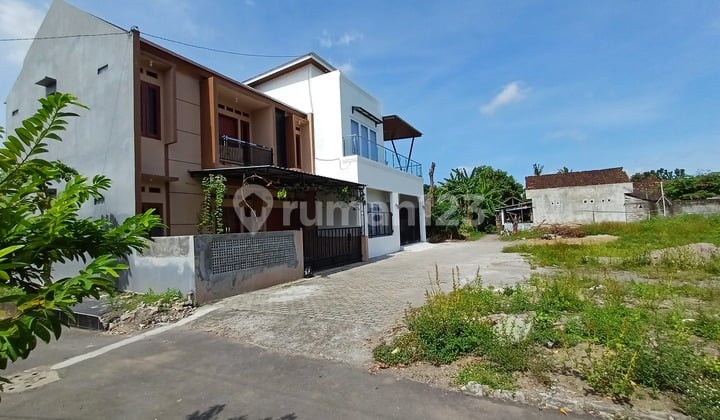 30 Meter Jl Jogja Solo, Dekat Candi Prambanan