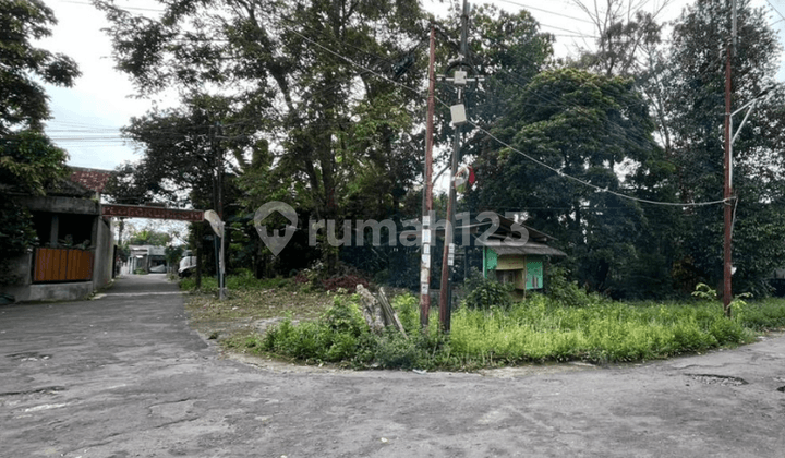 Tanah Jalan Kaliurang Km 8, Kawasan Bisnis dan Kost