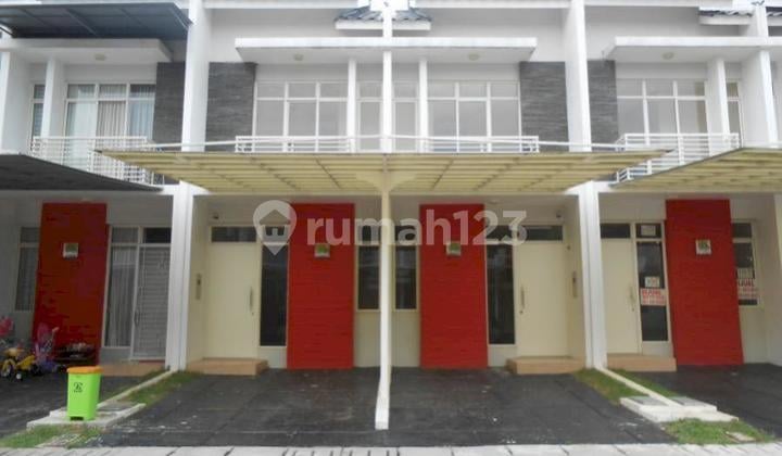 Rumah 2 Lantai Greenlake City Cluster Amerika
