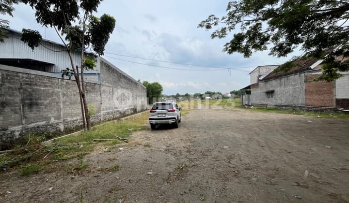 Hot Property! Tanah 97M² di Pinggir Ringroad, SHM Pekarangan.