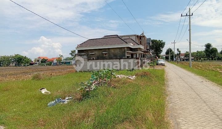 Sell Land 100 M - Ready to Build Near Madiun Station