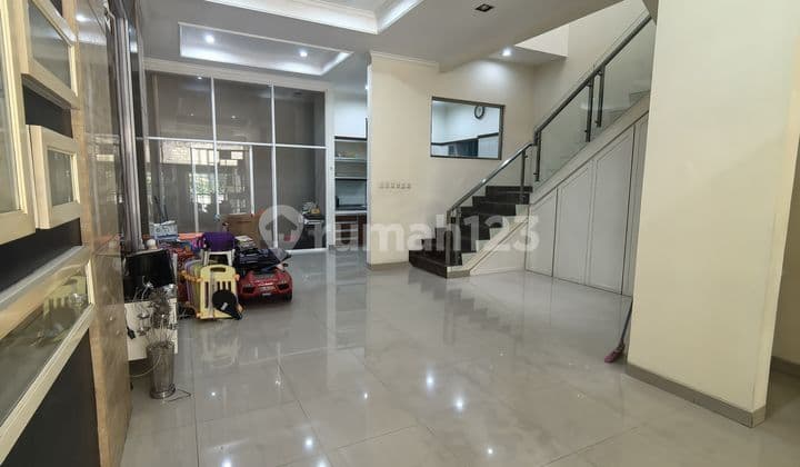 Rumah Sunter Bisma 2,5 Lantai Jalanan Depan Lebar