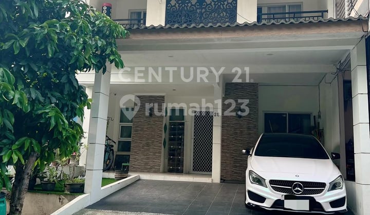 House In Meadow Green Lippo Cikarang