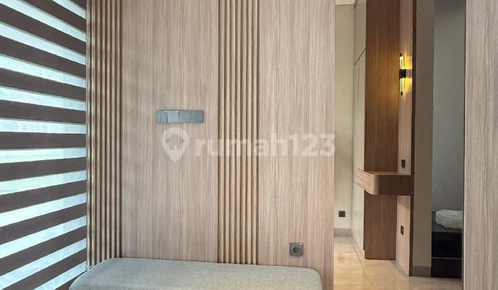 Rumah Taman Simprug Gunung Dempo Cantik Elegant 2 Lt Full Furnish