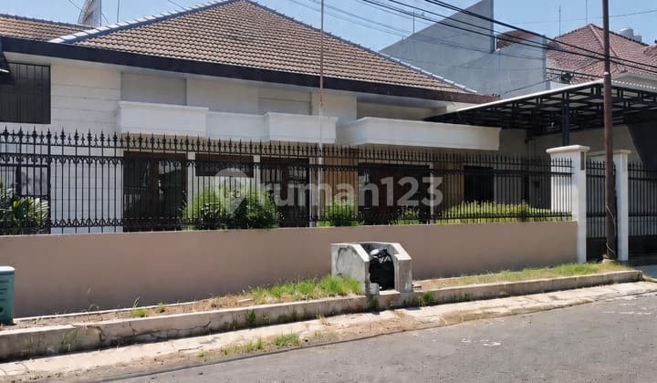 Disewakan Rumah di Kertajaya Indah Timur