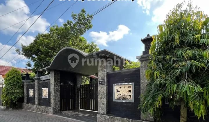 Cocok Untuk Homestay!!! Rumah Mewah Nyaman Sejuk Dan Asri Dengan Tanah Luas Di Jalan Damai Ngaglik Sleman Dekat Kampus Ugm