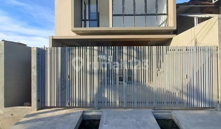 Rumah Baru Mewah 2 Lantai Modern Kontemporer Kekinian Di Dekat Balai Desa Purwomartani Sleman