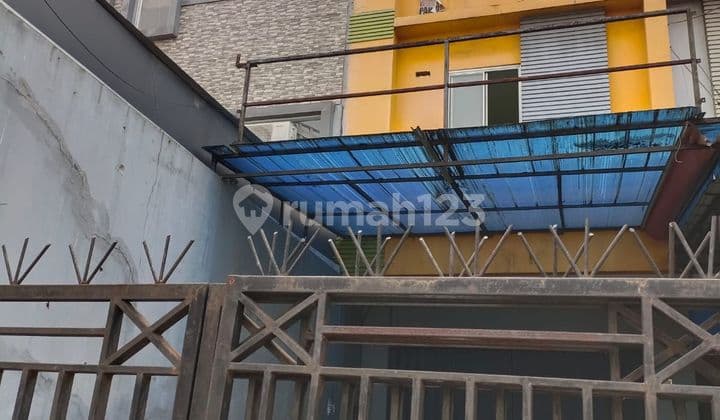 Quick Sale: Shop House with SHM in Raden Fatah, Ciledug