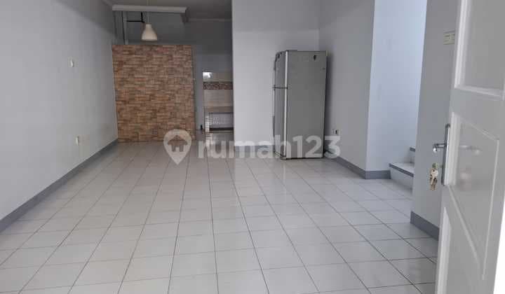 Disewakan Murah Rumah di Metro Permata 1