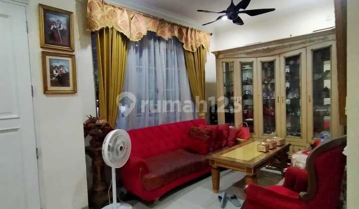 For Sale Beautiful House in Green Lake City Freehold Title