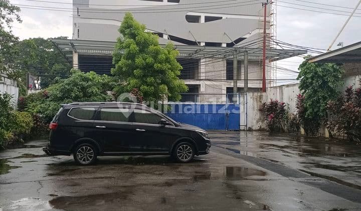 Disewakan Gudang Pinggir Jalan Raya di Pinang Tangerang