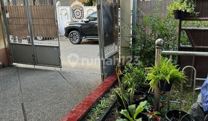 Di Sewakan Rumah Dalam Komplek Di Pejaten Dalam