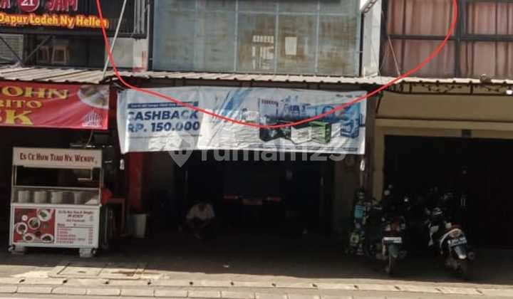 For Quick Sale....2-Story Fortune Shop House in Graha Raya, Cileduk, Tangerang, Land Size 4.5m x 10m (45m²), Building Area 90m². Electricity 2200W. Piped Water Supply, East Facing. HGB Certificate, Strategic Location, Busy Area, Suitable for Business. *Price 2.3B Negotiable*