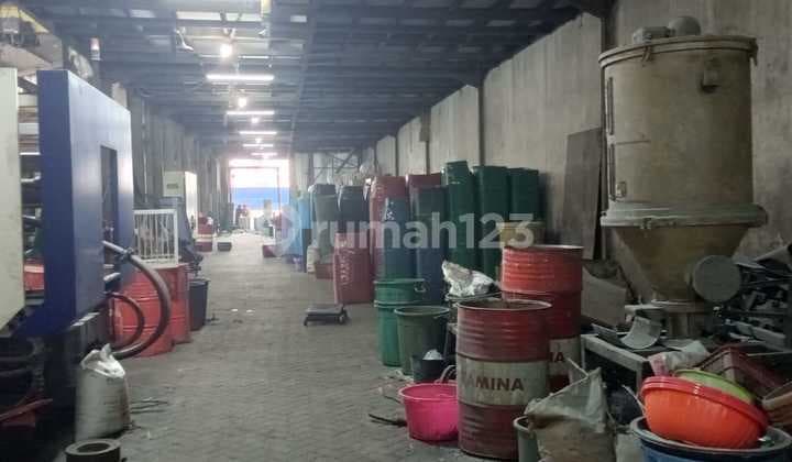 Dijual Pabrik di Kapuk Muara Uk 1.500 Meter2 ( 20 X 75 ) Bangunan 2.450 Meter2 Lantai Listrik 485 Kwh Serfikat SHM Kontainer 40 Feet Masuk Harga 21 M Nego