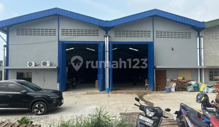 Disewakan Gudang bisa Produksi Jl Prabu Kian Santang Kel. Sanghiang Jaya Kec. Priuk Tanggerang Kota Ukuran Gudang: 3 Type Lebar 12X23.5 1 Unit Rp. 225 Jt/Tahun Lebar 24X23,5 1 Unit Rp. 450 Jt/Tahun Lebar 48X23,5 1 Unit Rp. 900 Jt/Tahun