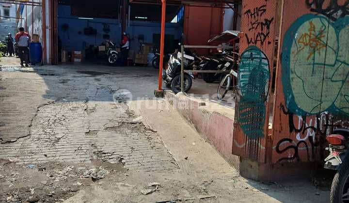 Dijual Cepat Gudang / Tempat Usaha / Rumah Kost Kostannya di Budi Mulya Raya No 9 Ancol Pademangan Jakarta Utara Luas Tanah 850 M2 Luas Bangunan 900 M2 Sertifikat SHM 34 Kamar Kost Bangunan Kost 2 Lantai. Jual Murah Cuma Rp 11 M Nego