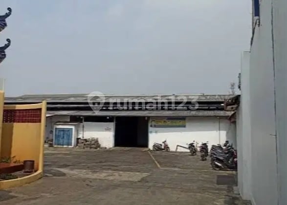 Gudang di Ex Pabrik Sol Sepatu Tegal Alur Jl. Manyar Raya Cengkareng,, Jakarta Barat Luas Tanah : 6.000 M² Luas Bangunan : 6.000 M² Sertifikat Shgb Listrik : 131 Kva Akses Truck Dump / Fuso Harga : 25M Nego