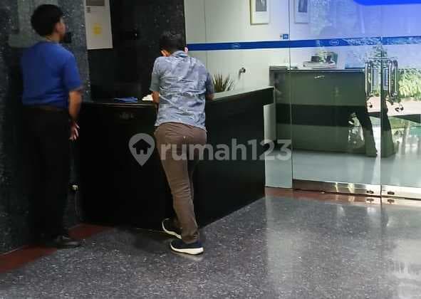 Dijual Gedung Perkantoran 6 Lantai di Tomang Raya Jakarta Pusat Luas Tanah. 1150M2 Luas Bangunan. 2600 M2 Listrik PLN 233 Kva Ground Tank Air Bersih 40M3 Fire Alarm Merk Nittan Japan Parkir Mobil 35 Unit. Shgb Ada IMB Lengkap Harga 56 M Nego