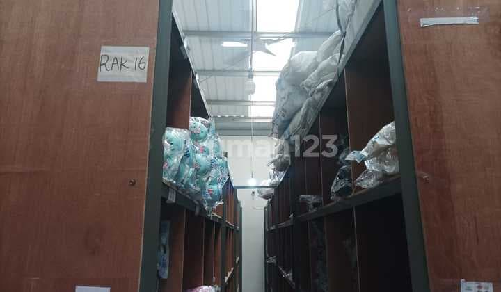Dijual Cepat Gudang di Arya Elang Emas Arya Kemuning Periuk Tanggerang Kota Lt 270 M² ( 9 X30 M ) Lb 369 M² Gudang 2 Lantai Lt 1 : 225 M² Lt 2 : 72 M² Lantai 3 : 72 M² Sertifikat Shgb Hadap Timur Laut Akses Kontainer 40" Siap Pakai Harga 6.3 M Nego