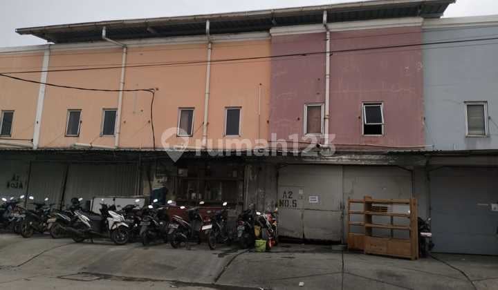 Dijual Gudang di Bandara Mas Batu Ceper Tanggerang Banten Siap Pakai Ukuran 15 X 30,M2 Luas Tanah 450 M2 Luas Bangunan 900 M2 Tingkat 2 1/2 Lantai Sertifikat Shgb Harga 6M Nego