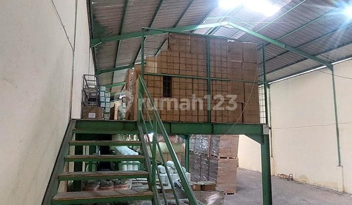 Dijual Gudang di Pergudangan 99 Salembaran Tangerang Luas Tanah 630 M² Luas Bangunan 780 M² 2 Kantor 2 Kamar Mandi Listrik 11.000 Va Air Sumur SHM Hadap Utara Harga : Rp 6,2 M - Nego