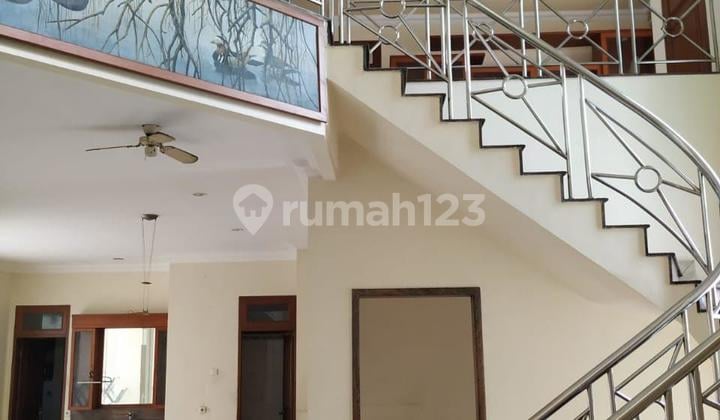 Affordable House
Prisma Kedoya, Jl Perjuangan, Kebon Jeruk
West Jakarta
Semi-furnished
Land area: 280 m²
Building area: 400 m²
2 floors
Bedrooms: 4
Bathrooms: 3
PAM water supply
Electricity: 7700 watt
Price: Rp 5.8 B - negotiable