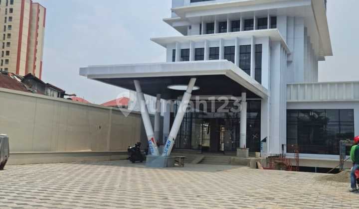 Dijual Gedung Kantor Strategis - Grand Otista Jakarta Timur Gedung 6 Lantai + Basement Parkir Luas ±29 Mobil Sudah Lengkap Lift, Genset & Fire System V Cocok untuk Kantor Pusat / Bisnis Skala Besar LT: 1.212 M² LB: 3.060 M² Shgb Harga: Rp 85 M (Nego)