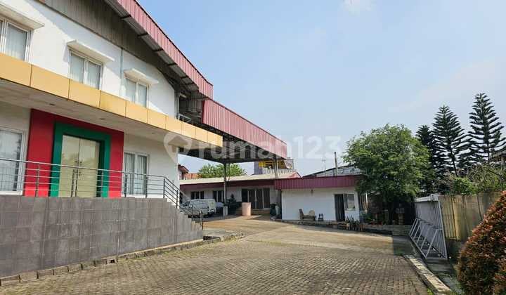 Jual Cepat Gudang Bangunan Sangat Kokoh dan Bagus Gudang Jl. Puspanegara Citeureup Bogor Jabar Lt: 11.025 M2 Lb: 8.250 M2 SHM Container 40 Feet 30 Km Dr Pintu Tol Cawang Jakarta Jarak 1 Km Dr Tol Citeureup Aset Bank Macet Murah Sekali Harga 39 M Nego