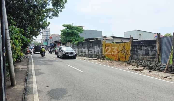 For Quick Sale Land Plot at Pegadungan, Kalideres, West Jakarta - March 1st Location: Main Road, Strategic Position Land Area: 4,118 M2 with SHM (Certificate) Suitable for: School, Restaurant, Padel, Car Wash, Building Material Store, Shophouses Price: 10 million IDR per meter Total Price: 41 billion IDR (Negotiable)