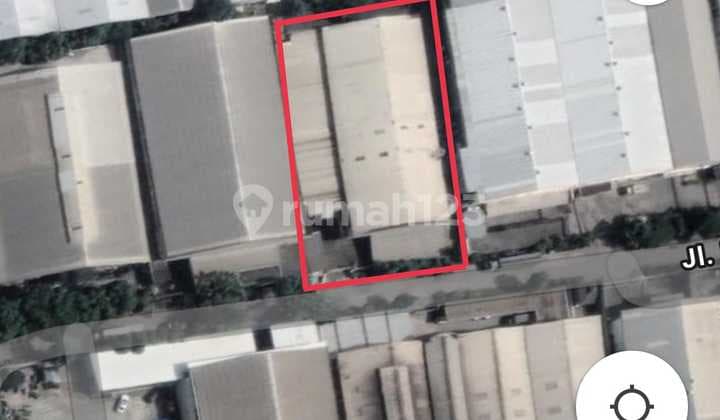Gudang di Kawasan Industri Kapuk Utara 1, Jak Ut K : 40 M2 X 65,7 M2 Lt : 2.630 M2 Lb : 1.200 M2 SHM Hadap : Timur Harga : 12,5Jt / Meter