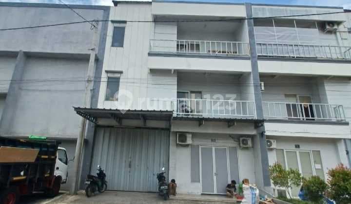 Disewakan Gudang Lokasi : Jl. Tanjungpura Raya ,kel. Pegadungan, Kec. Kalideres, Jakarta Baratluas Tanah : 289m²lb : 550m² Gudang 3 Lantai Full Container 40 Feetparkir Luaskeamanan 24 Jamharga 250jt/tahun