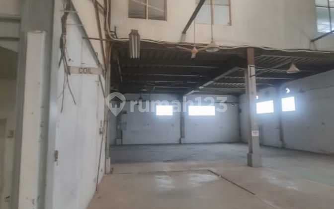 For Sale Ex-factory Cikupa
Land Area: 11,133 m2
Building Area: 6,052 m2
SHGB (Right to Build and Use)
40 Ft Container Access
Selling Price: 65 Billion IDR