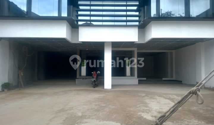 Gedung Kantor Mewah - Utan Kayu, Jaktim Lokasi Super Strategis Gedung Kantor 5 Lantai Tampil Profesional & Representatif untuk Bisnis Anda. Ready 2 Unit Gandeng LB ±572M2 | LT ±448M2 (Per Unit) SHM Ada Lift Harga: Rp 15 M / Unit ( 2 Unit 30 M )