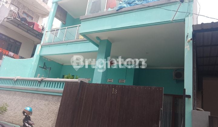 Teuku Umar 4BR House in Denpasar City Center