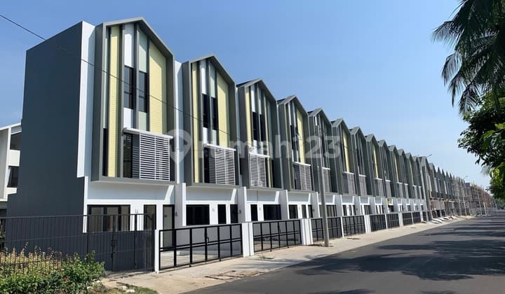 Stop Leasing Forever! Own Your Own Business Space in Prima Harapan Bekasi.