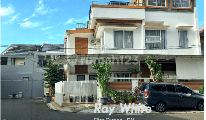 Rumah Baru Dibangun Modern Contemporary House, View Taman, Lb:102 (10X10), Lb:180m2 , 3 LT, SHM , Hook, Citra Garden 2 Ext. Jak-Bar (Erd)